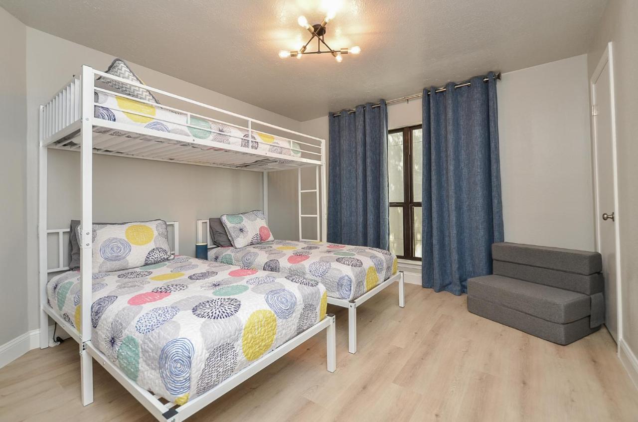 Metro Family Getaway 3 Bedroom 3 Bathroom Х'юстон Екстер'єр фото